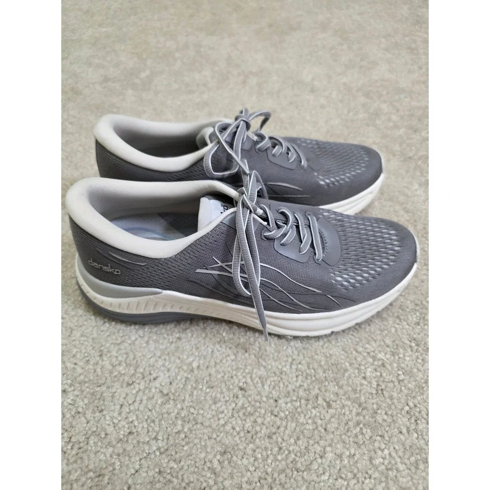 Dansko pace walking